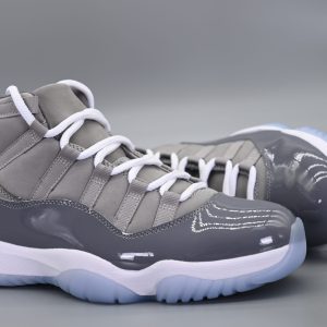 Air Jordan 11 Retro 'Cool Grey' New (US8.5) Limited Chicago Bulls Bred