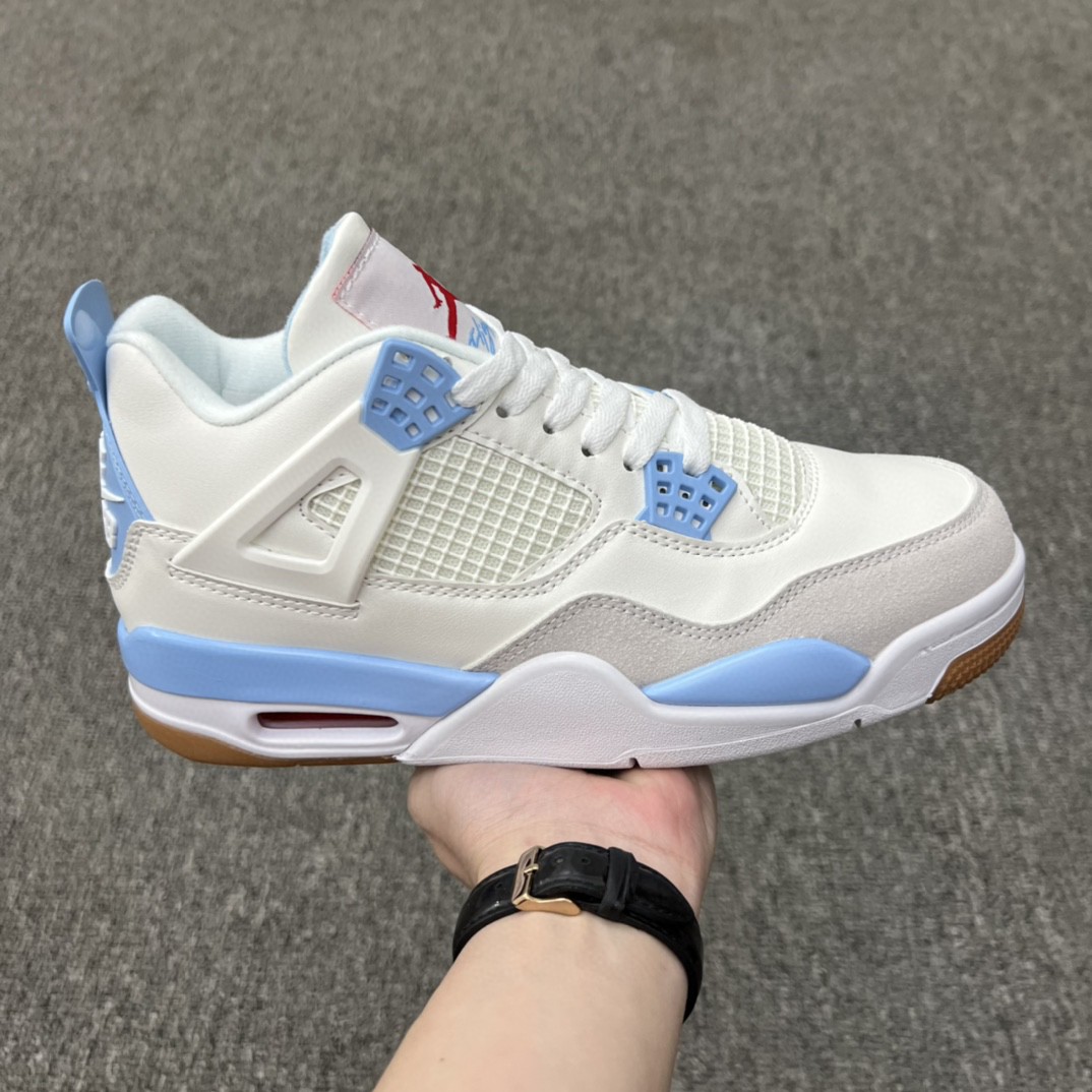 Nike SB X Air Jordan 4 White Light Blue