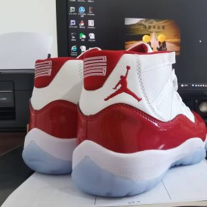 Nike Air Jordan 11 High A10