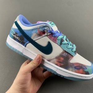 Nike x Futura Laboratories SB Dunk Low 'Bleached Aqua' HF6061-400