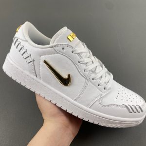 (WMNS) Air Jordan 1 Low Method of Make 'Sail Metallic Gold' FN5032-100