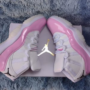 Air Jordan 11 Powder white space