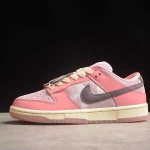 (WMNS) Nike Dunk Low 'Barbie' FN8927-621