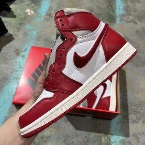 Nike Women's Air Jordan 1 Retro High OG Varsity Red DJ4891-061