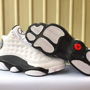 Air JORDAN 13 White and Black Love Basketball