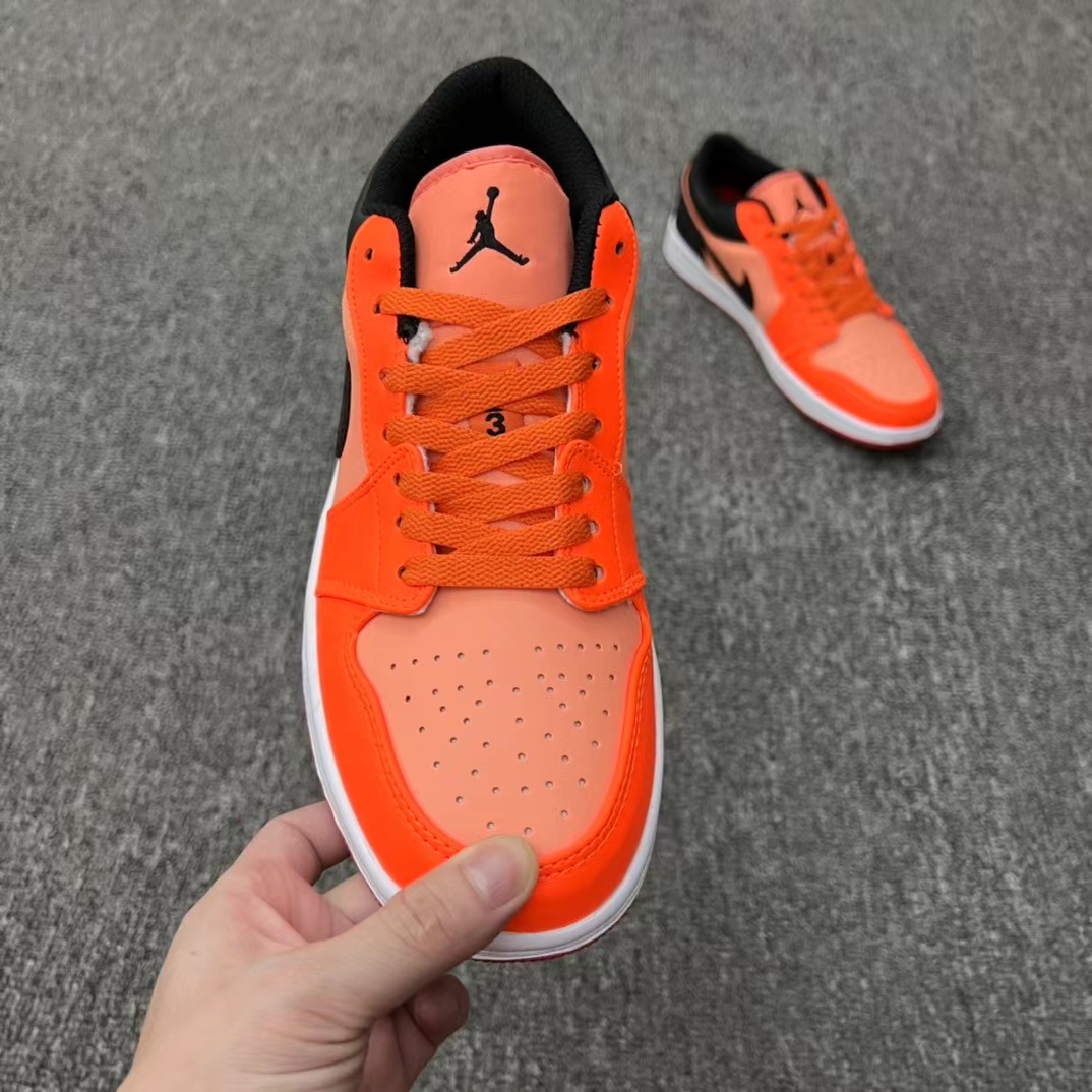 (WMNS) Air Jordan 1 Low SE 'Rush Orange Black' DM3379-600
