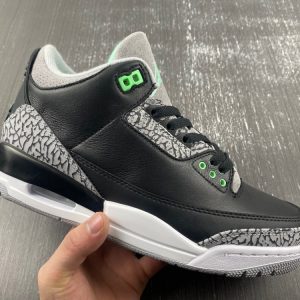 Air Jordan 3 Retro 'Green Glow' CT8532-031