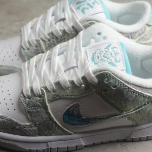 NIKE SB Dunk Low Dragon Age DV0831 101