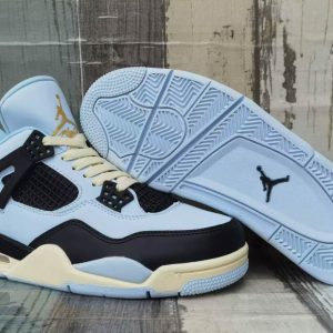 AIR JORDAN 4 light blue black