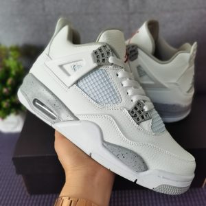 Air Jordan 4 Retro 'White Oreo' CT8527-100