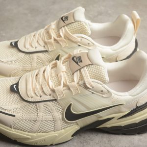 (WMNS) Nike Runtekk 'White Green' FD0736-101
