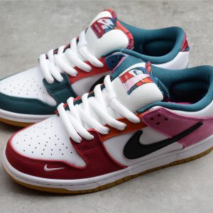 Nike SB Dunk Low Pro x Parra 'Friends & Family' DH7695-100