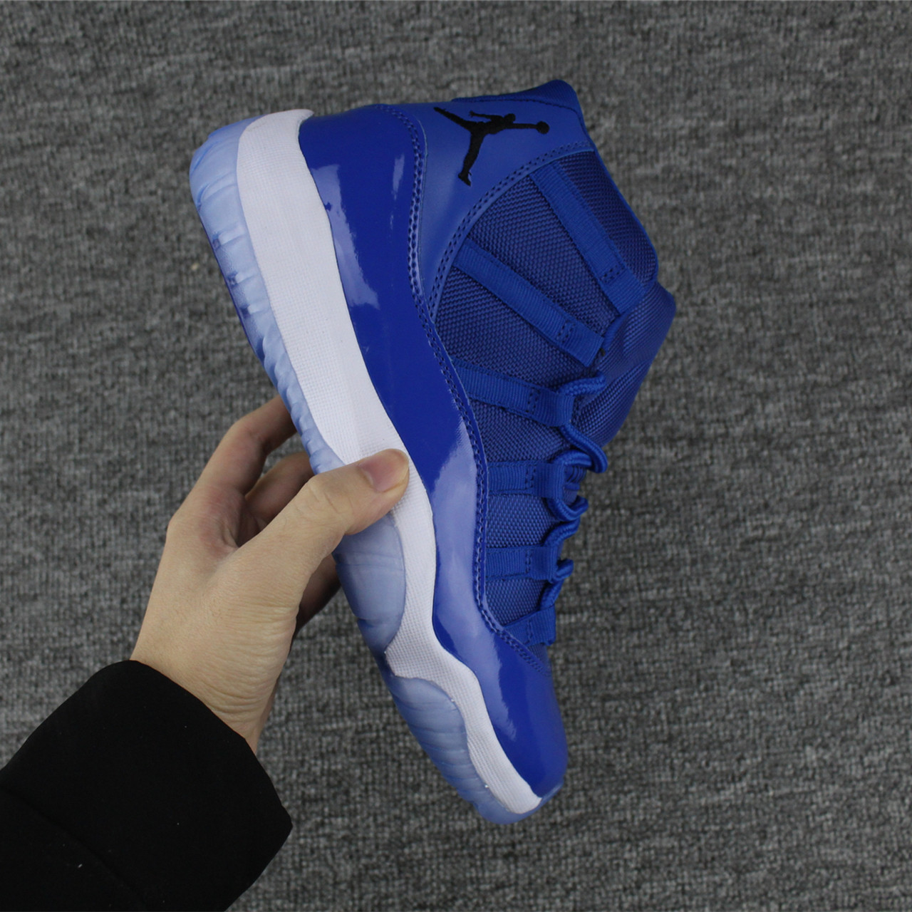 Air Jordan 11  True Blue