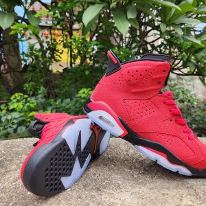 Nike Air Jordan Retro #6 - Toro